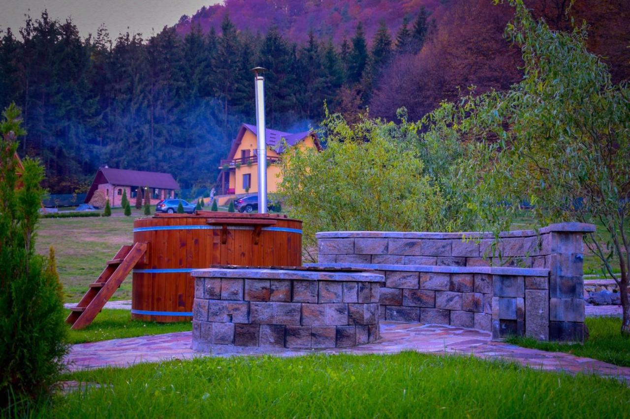 Green Property Dofteana Kültér fotó